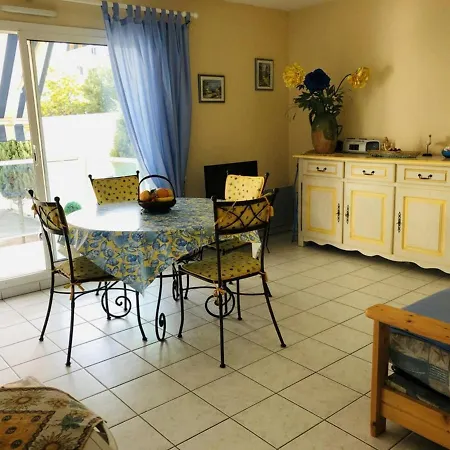 T2 A A 400m De La Avec Balcon Et Parking Prive - Fr-1-433-48 *