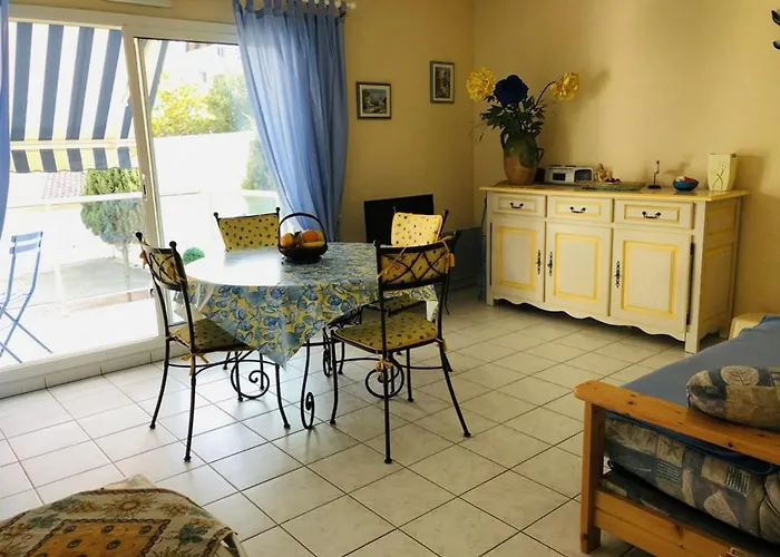 T2 A A 400m De La Avec Balcon Et Parking Prive - Fr-1-433-48 *